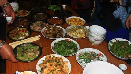 鸡黍:中国古典诗词常用典故之一,如孟浩然《过故人庄》