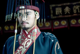 成语“披荆斩棘”出自哪里？又有什么典故呢？