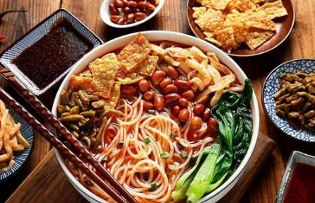 柳州螺蛳粉历史悠久,柳州螺蛳粉是谁发明的?