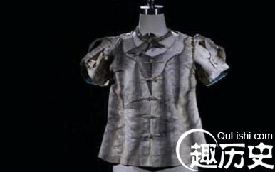 赫哲族服饰 赫哲族古老的鱼皮衣啥样