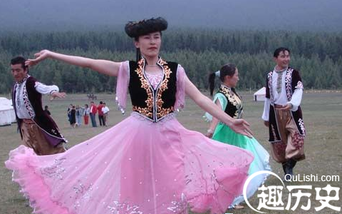 塔塔尔族的饮食习俗 塔塔尔族主食是什么