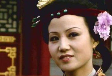 《红楼梦》中的小鹊是个怎么样的人?小鹊是谁的人?