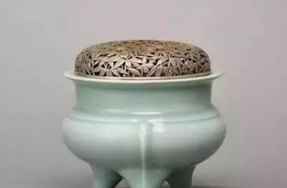 &ldquo;龙泉青瓷&rdquo;有什么特征？不同时期的&ldquo;龙泉青瓷&rdquo;各有什么不同？