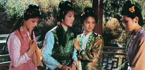 《红楼梦》贾母是怎么对鸳鸯的？贾母对鸳鸯本来是怎么打算的？