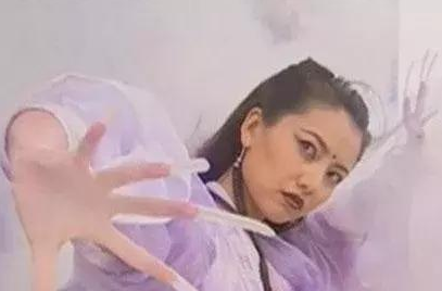 为什么每一个版本的倚天屠龙记中赵敏都被美化 而周芷若都被丑化呢