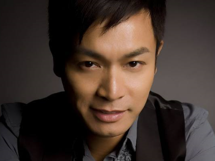 曾被认为是张国荣的接班人，他就是天下第一里的黄字第一号成是非