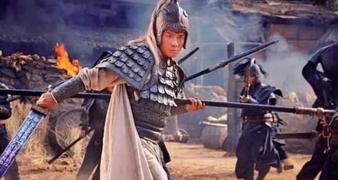 为什么关羽很多次被弓箭射中,而赵云却从来没有被射中呢?