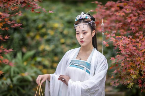 “除却巫山不是云”看似情深似海,却只是伤害之后的追悔莫及!