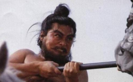 成语“赤膊上阵”有哪些故事?又该作何解释呢?