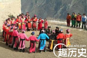 揭秘瓦尔俄足:传承千年的羌族妇女节